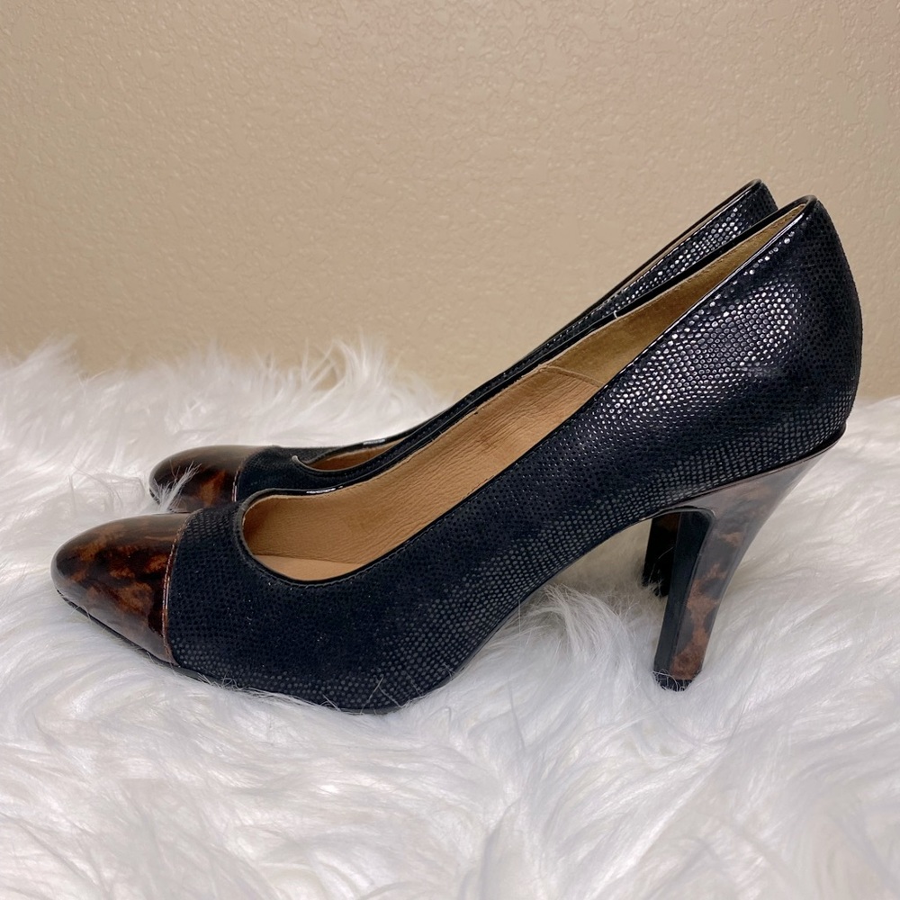 Sofft Black Pumps with Tortoiseshell Accents - Excellent condition!
